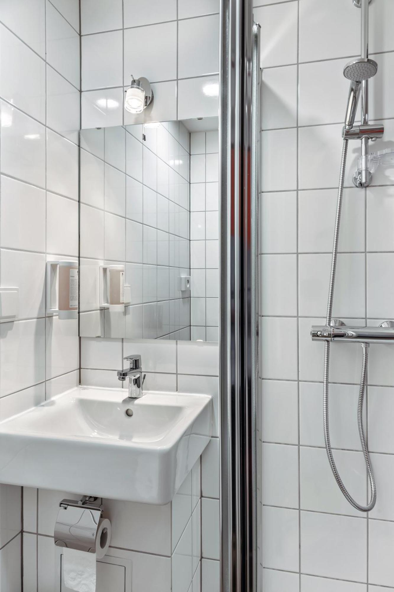 Augustus Hotel Bernkastel - Comfortable Budget Hotel Bagian luar foto